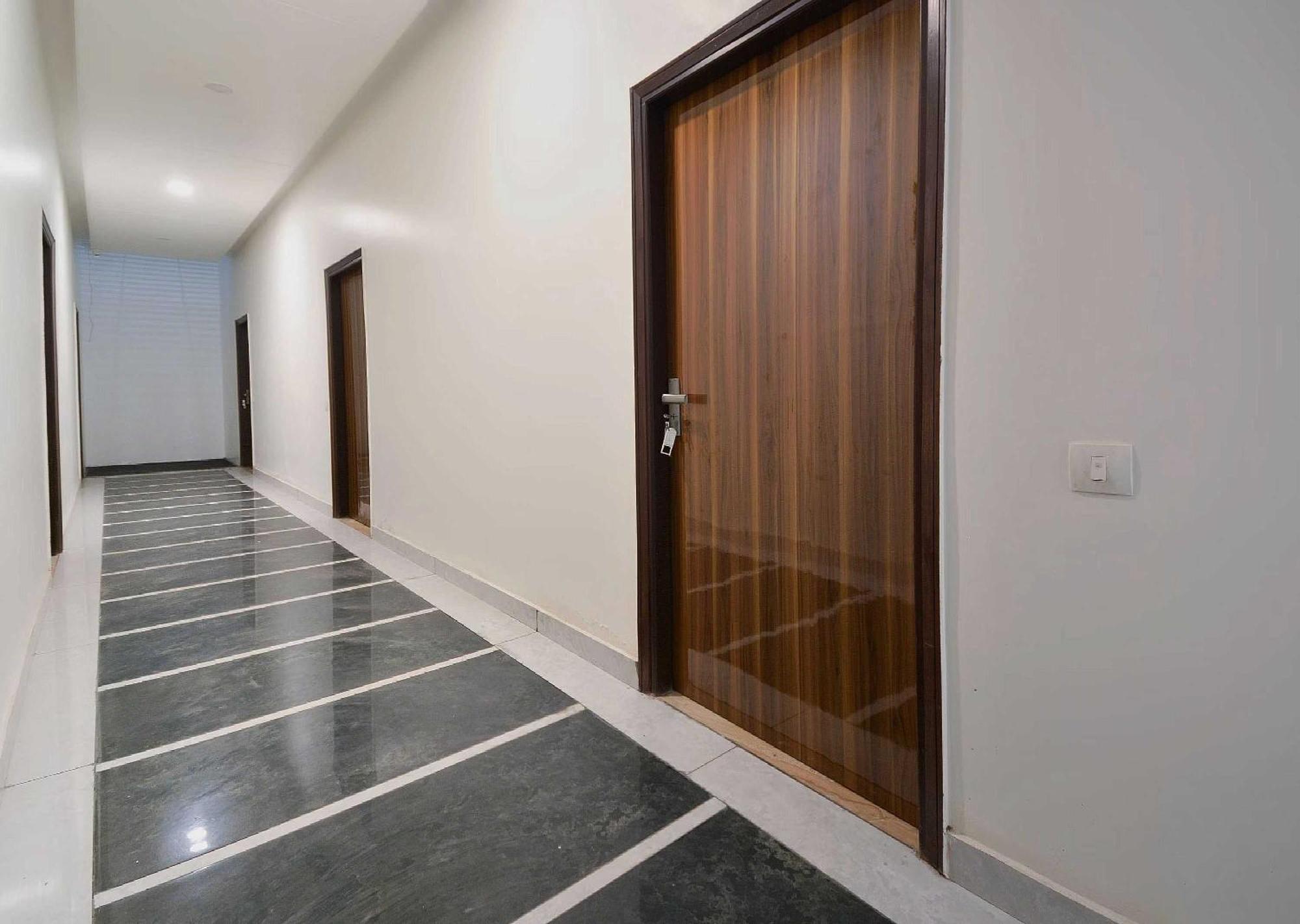 Hotel O White Solitaire Λουντιάνα Εξωτερικό φωτογραφία