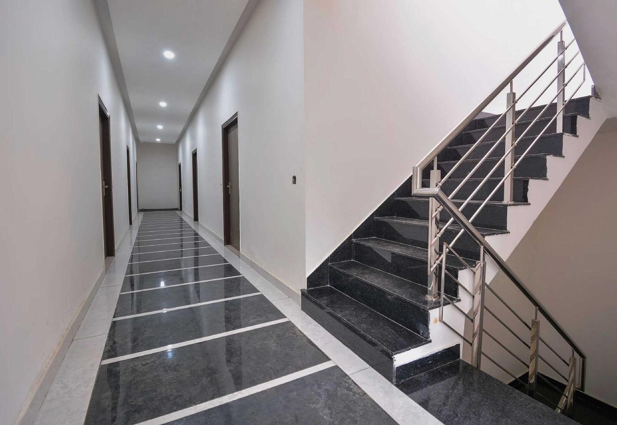 Hotel O White Solitaire Λουντιάνα Εξωτερικό φωτογραφία