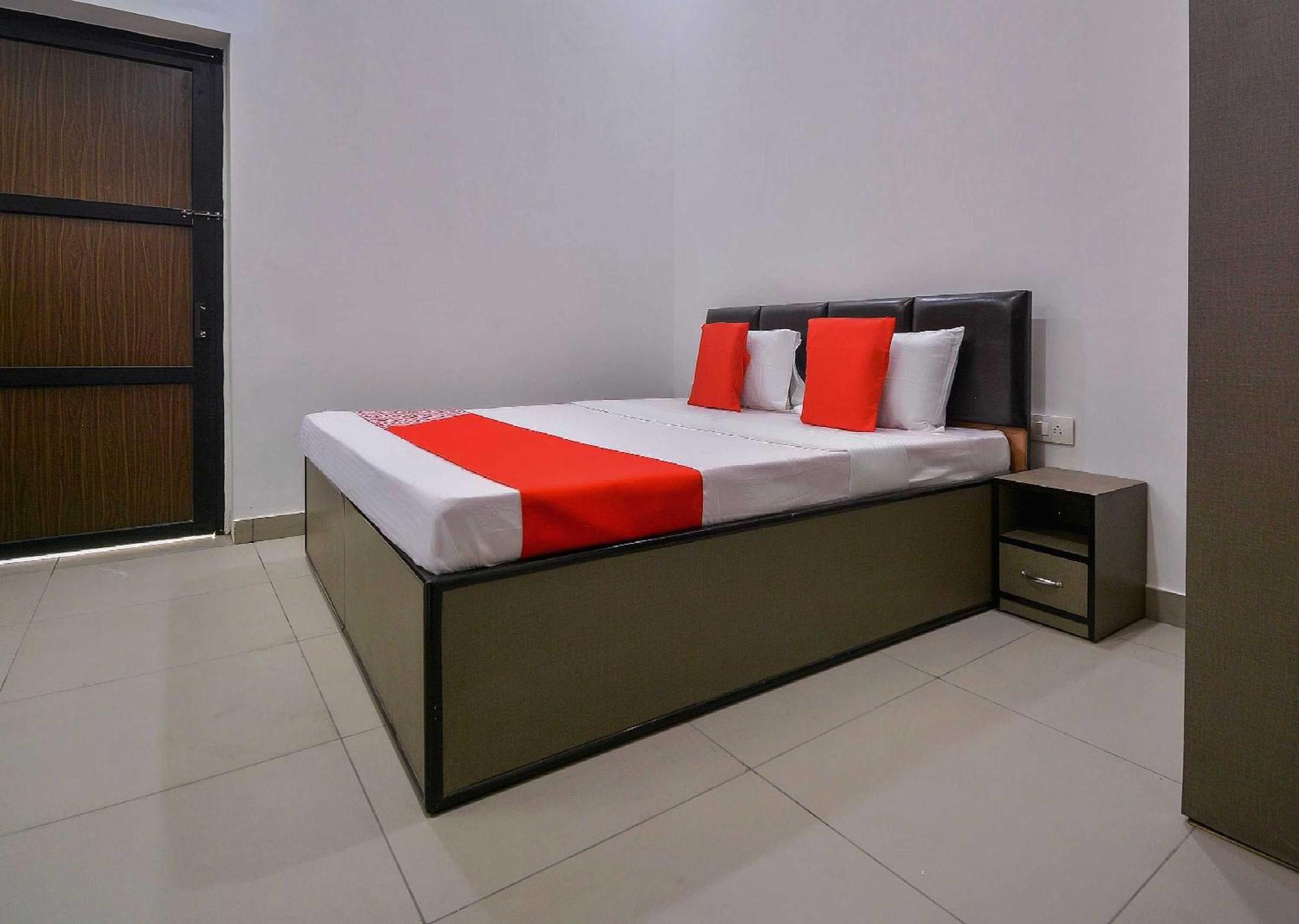 Hotel O White Solitaire Λουντιάνα Εξωτερικό φωτογραφία