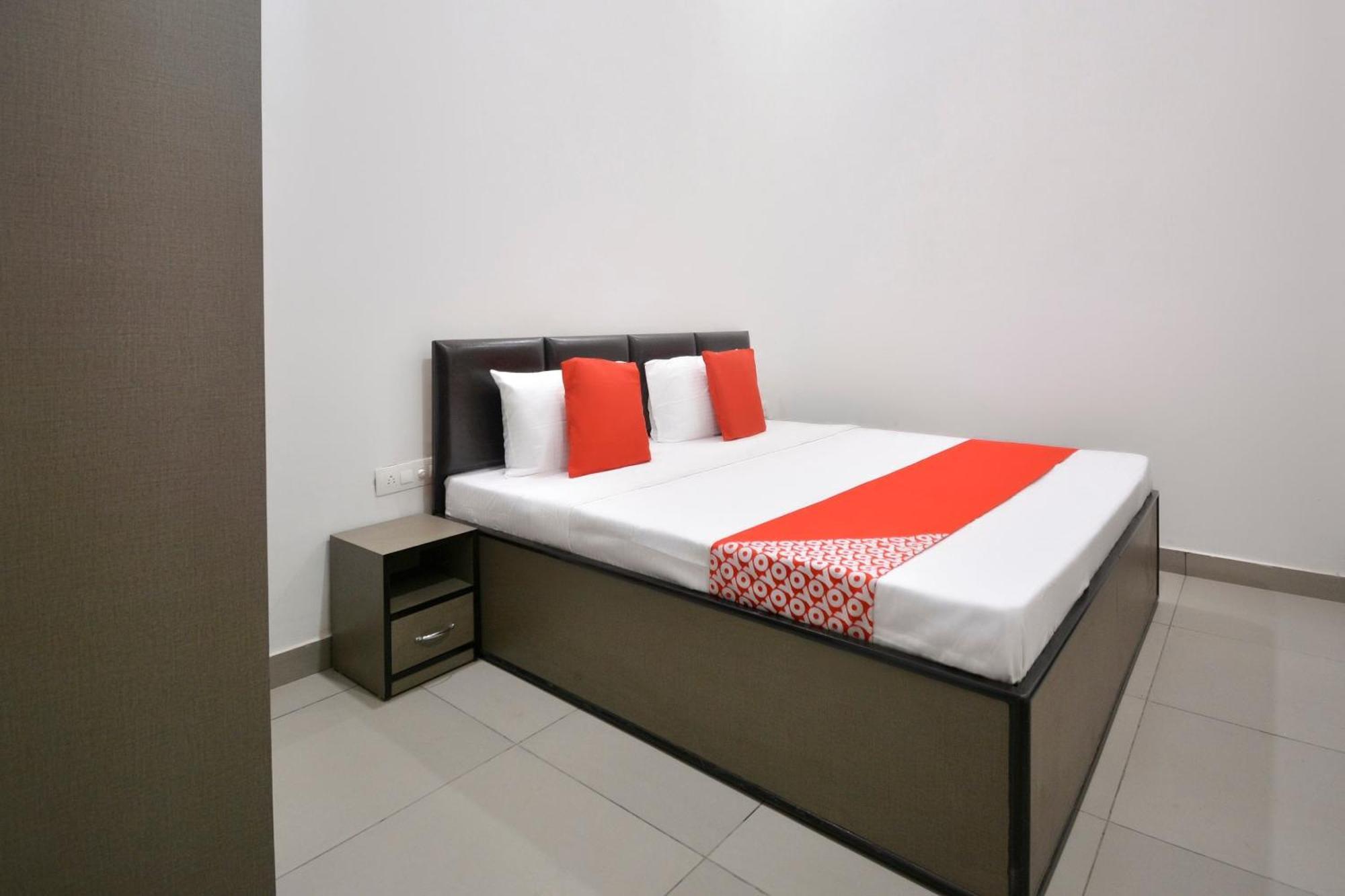 Hotel O White Solitaire Λουντιάνα Εξωτερικό φωτογραφία